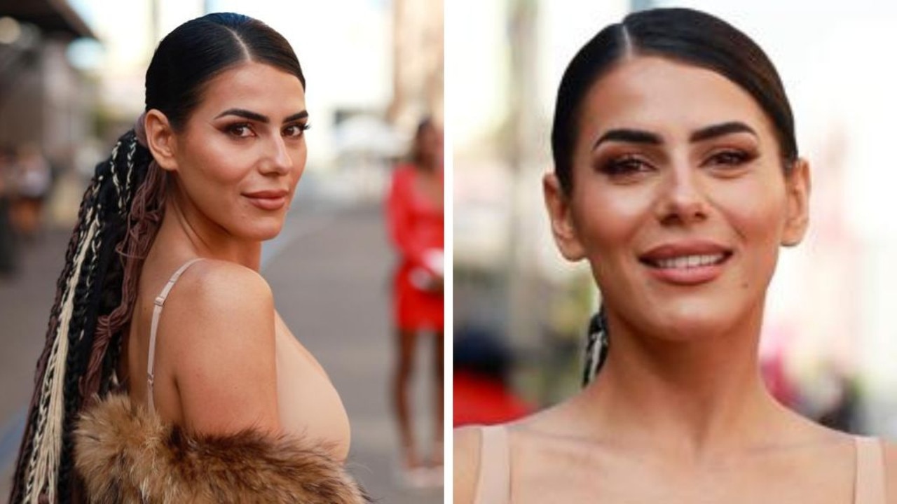 Star's Daring Nude Look At Fashion Week