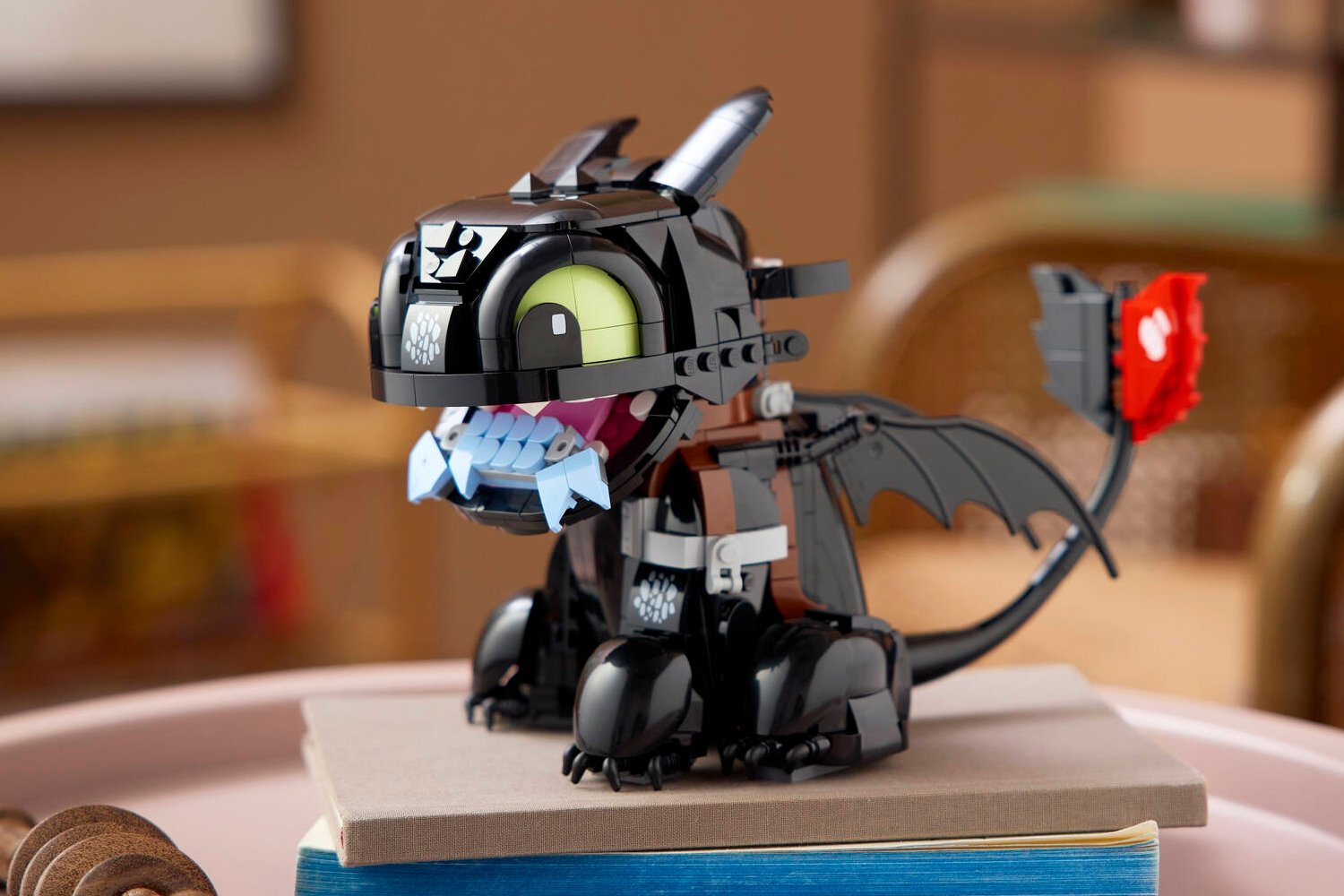 Adorable Toothless: Lego's How To Train Your Dragon Set
